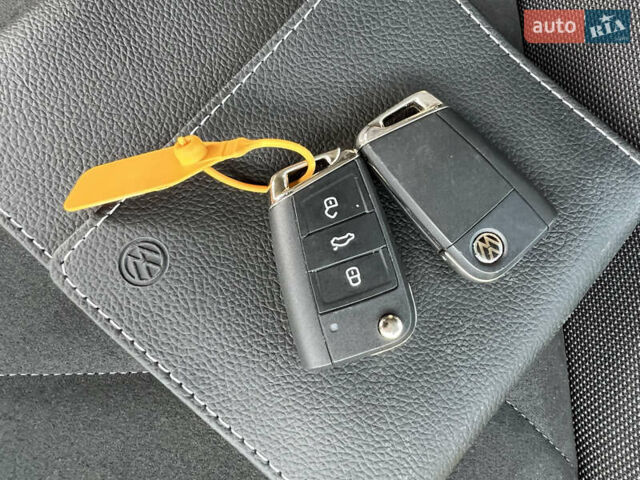 Серый Фольксваген Тигуан, объемом двигателя 1.97 л и пробегом 169 тыс. км за 25300 $, фото 9 на Automoto.ua