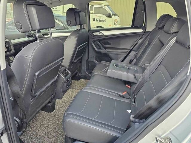 Серый Фольксваген Тигуан, объемом двигателя 2 л и пробегом 67 тыс. км за 20000 $, фото 11 на Automoto.ua