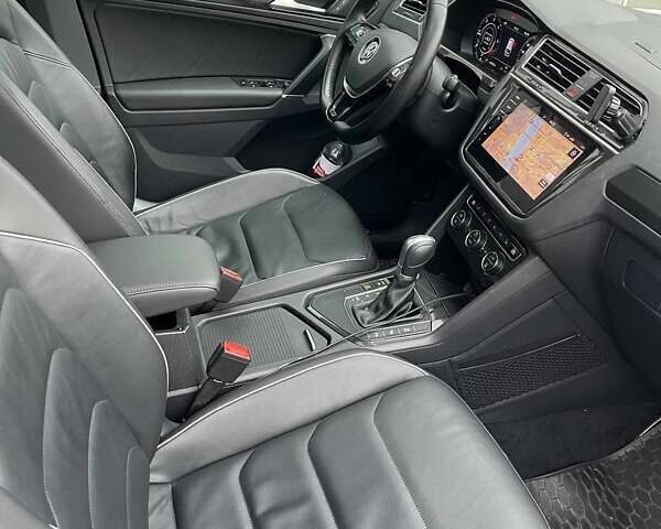 Серый Фольксваген Тигуан, объемом двигателя 1.98 л и пробегом 194 тыс. км за 24299 $, фото 63 на Automoto.ua