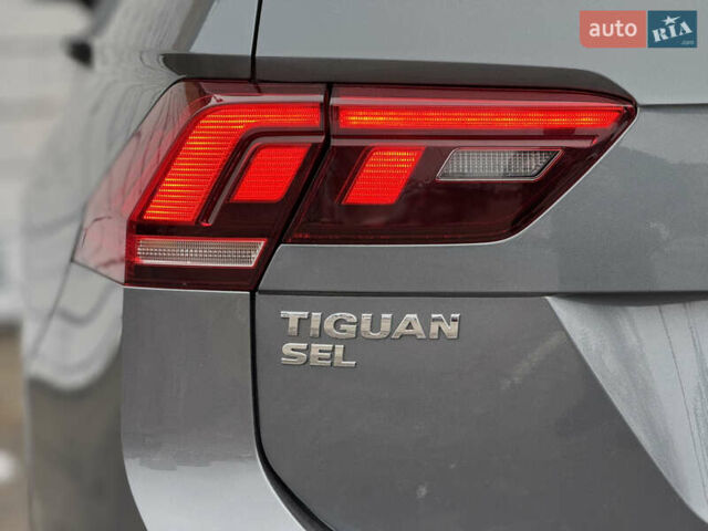 Серый Фольксваген Тигуан, объемом двигателя 2 л и пробегом 187 тыс. км за 18500 $, фото 13 на Automoto.ua