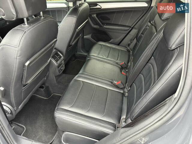 Серый Фольксваген Тигуан, объемом двигателя 2 л и пробегом 56 тыс. км за 24999 $, фото 53 на Automoto.ua