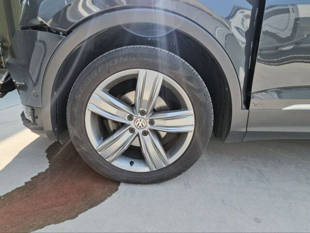 Серый Фольксваген Тигуан, объемом двигателя 2 л и пробегом 80 тыс. км за 16500 $, фото 36 на Automoto.ua