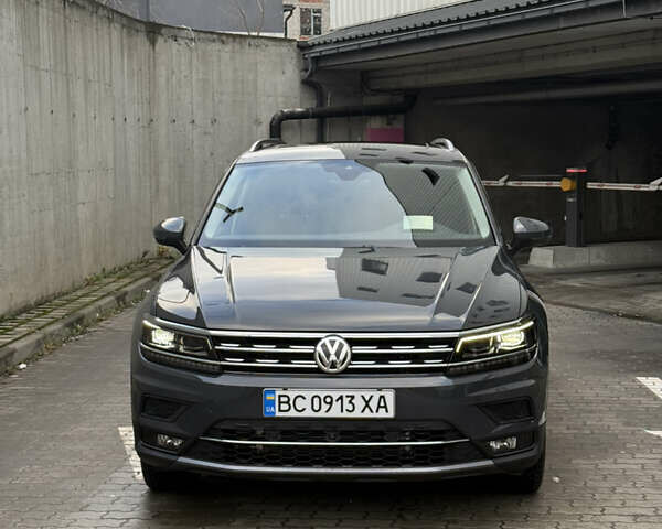 Сірий Фольксваген Тігуан, об'ємом двигуна 1.98 л та пробігом 83 тис. км за 30700 $, фото 40 на Automoto.ua