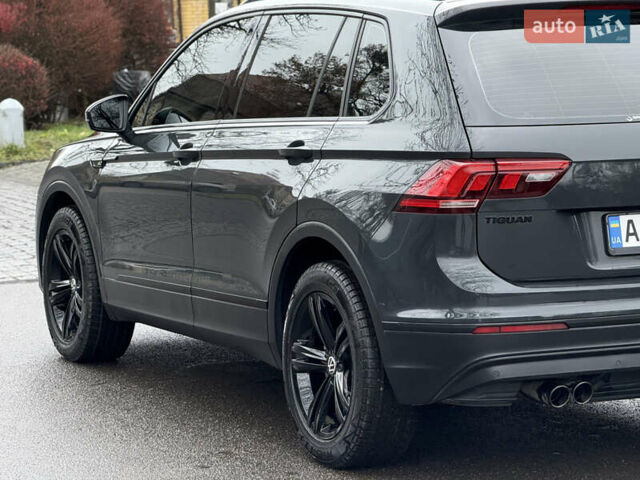 Серый Фольксваген Тигуан, объемом двигателя 2 л и пробегом 56 тыс. км за 24999 $, фото 41 на Automoto.ua
