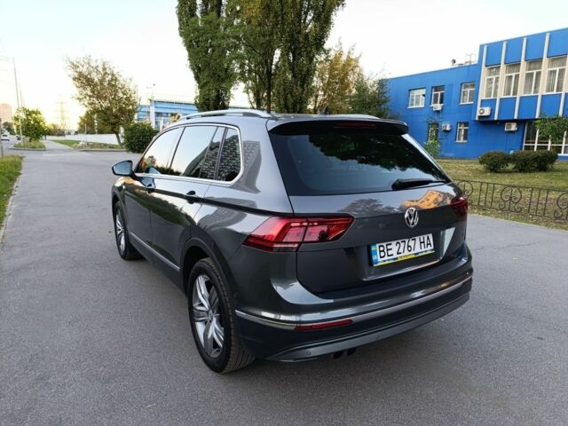 Серый Фольксваген Тигуан, объемом двигателя 2 л и пробегом 180 тыс. км за 30000 $, фото 6 на Automoto.ua