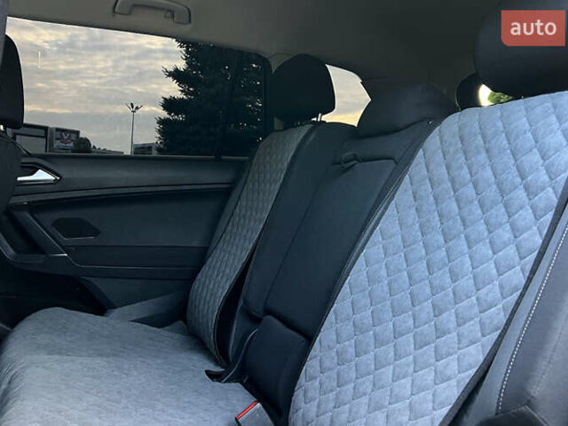 Серый Фольксваген Тигуан, объемом двигателя 2 л и пробегом 190 тыс. км за 17700 $, фото 19 на Automoto.ua