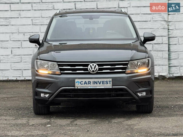 Серый Фольксваген Тигуан, объемом двигателя 2 л и пробегом 187 тыс. км за 18500 $, фото 2 на Automoto.ua