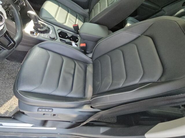 Серый Фольксваген Тигуан, объемом двигателя 2 л и пробегом 80 тыс. км за 16500 $, фото 45 на Automoto.ua