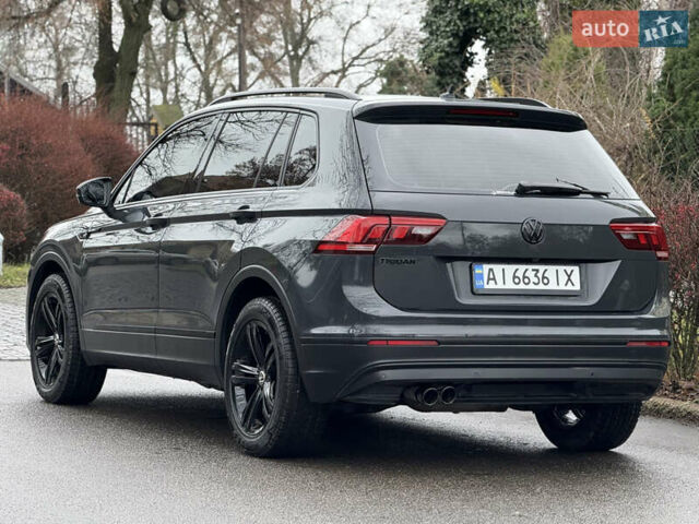 Серый Фольксваген Тигуан, объемом двигателя 2 л и пробегом 56 тыс. км за 24999 $, фото 43 на Automoto.ua