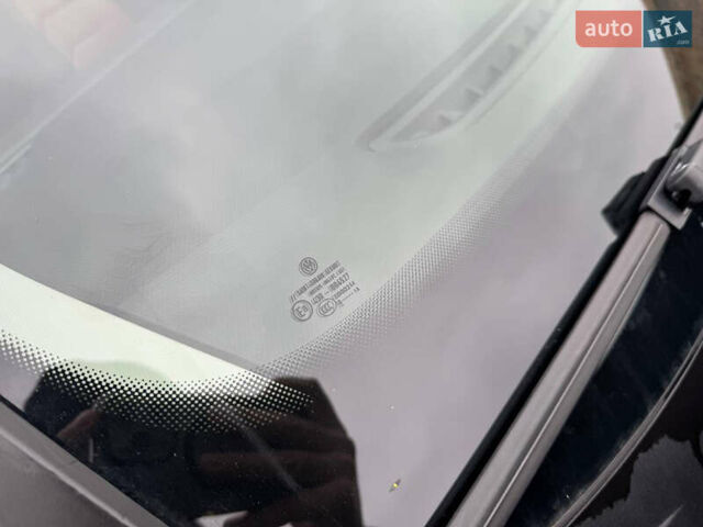 Серый Фольксваген Тигуан, объемом двигателя 2 л и пробегом 254 тыс. км за 17999 $, фото 11 на Automoto.ua