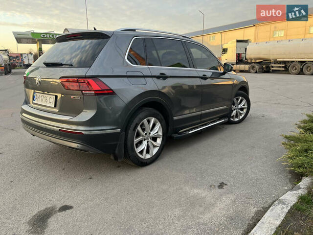Сірий Фольксваген Тігуан, об'ємом двигуна 1.97 л та пробігом 145 тис. км за 27200 $, фото 2 на Automoto.ua