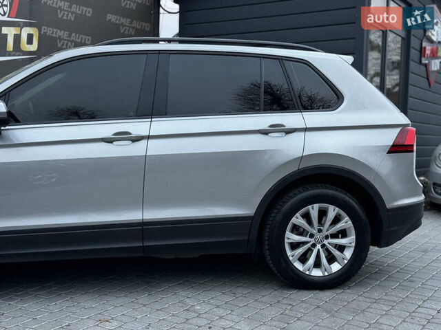 Серый Фольксваген Тигуан, объемом двигателя 2 л и пробегом 248 тыс. км за 21500 $, фото 18 на Automoto.ua