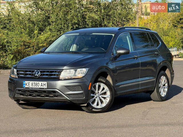 Сірий Фольксваген Тігуан, об'ємом двигуна 1.98 л та пробігом 155 тис. км за 18500 $, фото 1 на Automoto.ua