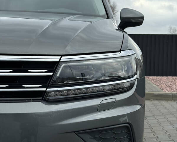 Серый Фольксваген Тигуан, объемом двигателя 1.98 л и пробегом 154 тыс. км за 25700 $, фото 9 на Automoto.ua