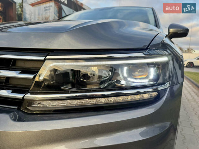 Серый Фольксваген Тигуан, объемом двигателя 2 л и пробегом 104 тыс. км за 20300 $, фото 42 на Automoto.ua