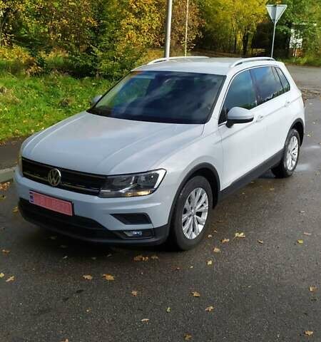 Серый Фольксваген Тигуан, объемом двигателя 2 л и пробегом 195 тыс. км за 23350 $, фото 20 на Automoto.ua