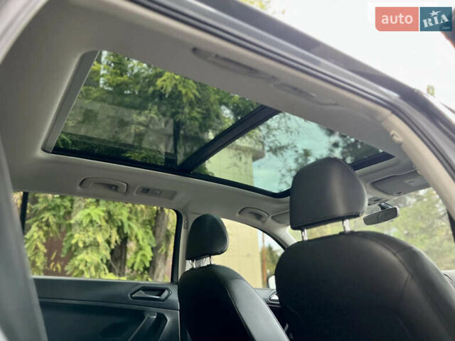 Серый Фольксваген Тигуан, объемом двигателя 1.98 л и пробегом 121 тыс. км за 20000 $, фото 11 на Automoto.ua