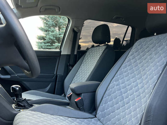 Серый Фольксваген Тигуан, объемом двигателя 2 л и пробегом 190 тыс. км за 17700 $, фото 8 на Automoto.ua