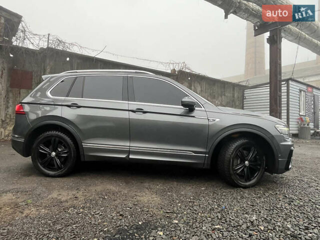Серый Фольксваген Тигуан, объемом двигателя 1.97 л и пробегом 220 тыс. км за 26500 $, фото 5 на Automoto.ua