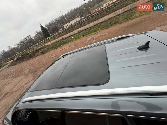 Серый Фольксваген Тигуан, объемом двигателя 2 л и пробегом 254 тыс. км за 17999 $, фото 9 на Automoto.ua