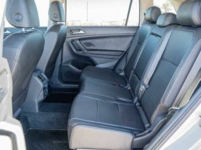 Серый Фольксваген Тигуан, объемом двигателя 2 л и пробегом 87 тыс. км за 10900 $, фото 6 на Automoto.ua