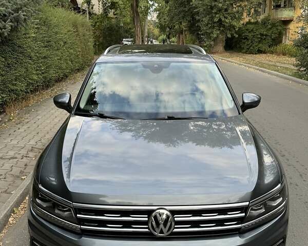 Серый Фольксваген Тигуан, объемом двигателя 1.98 л и пробегом 83 тыс. км за 26000 $, фото 10 на Automoto.ua