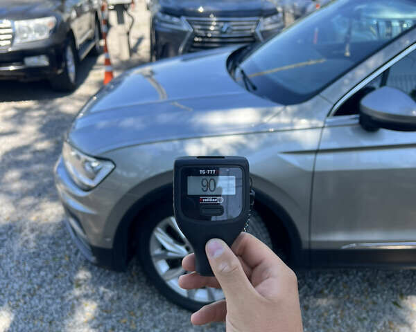 Сірий Фольксваген Тігуан, об'ємом двигуна 1.97 л та пробігом 258 тис. км за 23950 $, фото 22 на Automoto.ua