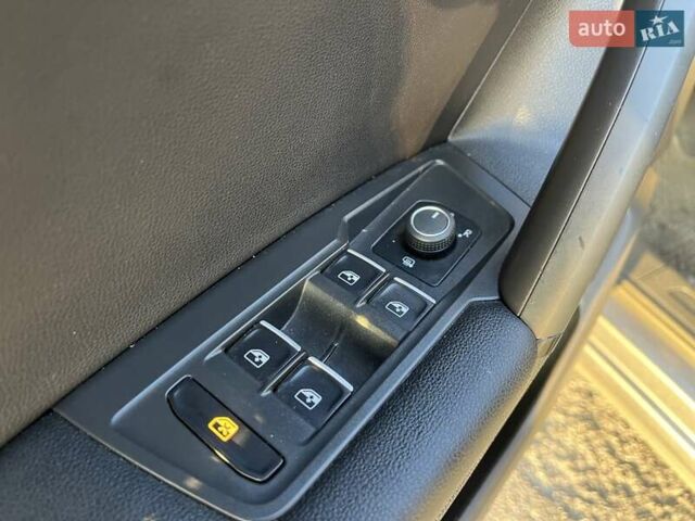 Серый Фольксваген Тигуан, объемом двигателя 1.98 л и пробегом 194 тыс. км за 16700 $, фото 9 на Automoto.ua