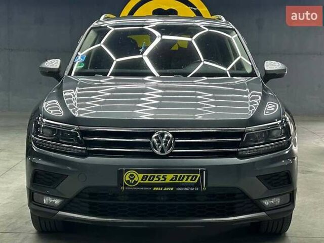 Серый Фольксваген Тигуан, объемом двигателя 1.97 л и пробегом 275 тыс. км за 26400 $, фото 1 на Automoto.ua