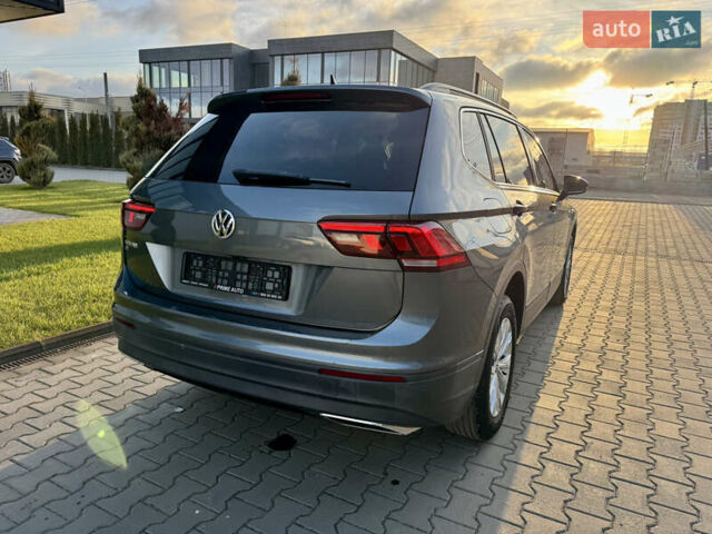 Серый Фольксваген Тигуан, объемом двигателя 2 л и пробегом 104 тыс. км за 20300 $, фото 17 на Automoto.ua