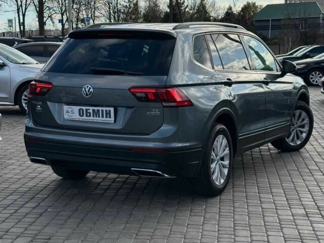 Серый Фольксваген Тигуан, объемом двигателя 2 л и пробегом 129 тыс. км за 17450 $, фото 2 на Automoto.ua