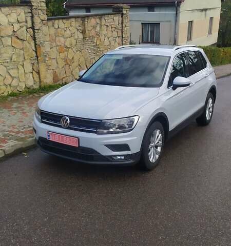 Серый Фольксваген Тигуан, объемом двигателя 2 л и пробегом 195 тыс. км за 23350 $, фото 37 на Automoto.ua