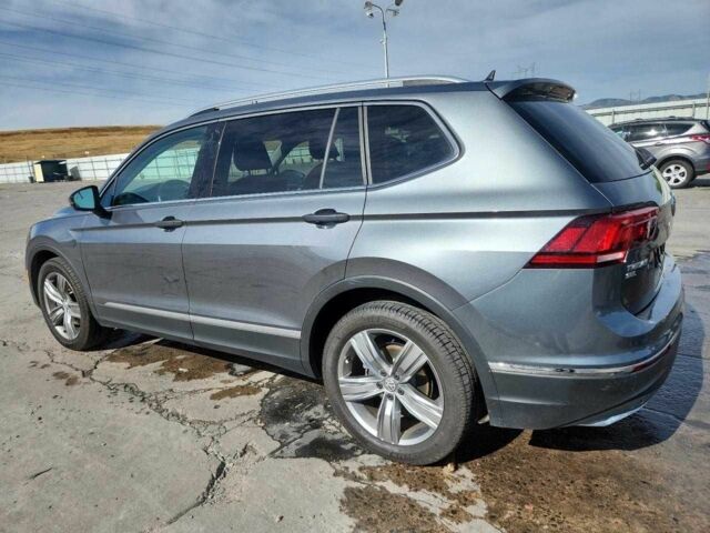 Сірий Фольксваген Тігуан, об'ємом двигуна 2 л та пробігом 64 тис. км за 7000 $, фото 1 на Automoto.ua