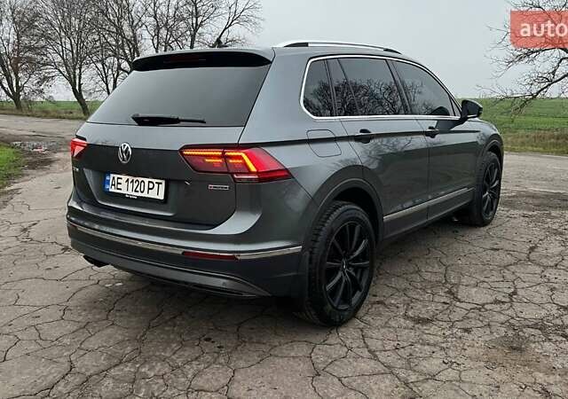 Сірий Фольксваген Тігуан, об'ємом двигуна 1.98 л та пробігом 160 тис. км за 30900 $, фото 3 на Automoto.ua