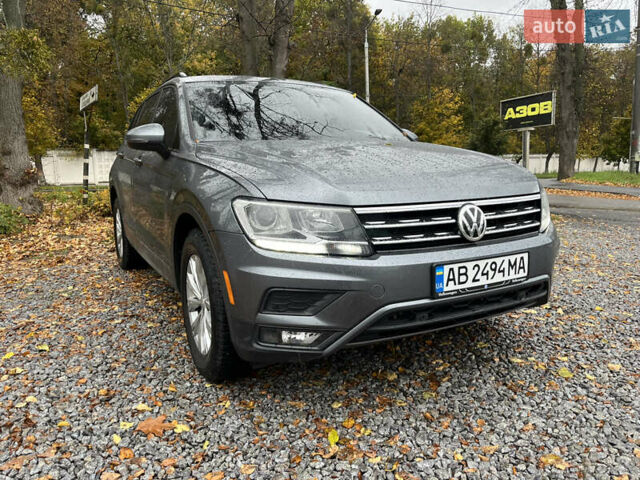 Серый Фольксваген Тигуан, объемом двигателя 1.98 л и пробегом 194 тыс. км за 16700 $, фото 1 на Automoto.ua