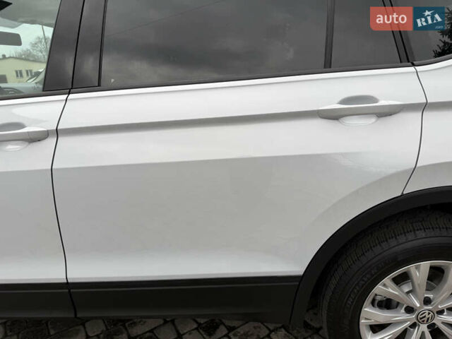 Серый Фольксваген Тигуан, объемом двигателя 1.98 л и пробегом 90 тыс. км за 15800 $, фото 14 на Automoto.ua