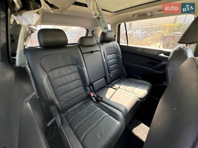 Серый Фольксваген Тигуан, объемом двигателя 2 л и пробегом 65 тыс. км за 22000 $, фото 8 на Automoto.ua