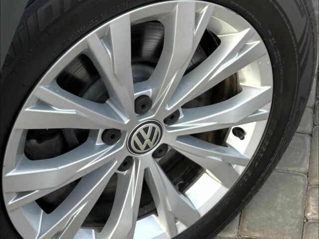 Серый Фольксваген Тигуан, объемом двигателя 2 л и пробегом 129 тыс. км за 17450 $, фото 12 на Automoto.ua