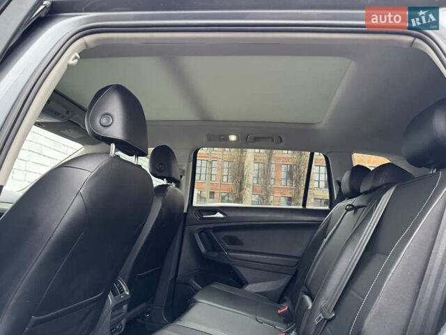 Серый Фольксваген Тигуан, объемом двигателя 2 л и пробегом 187 тыс. км за 18500 $, фото 22 на Automoto.ua