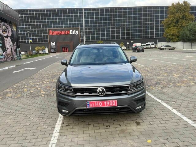 Серый Фольксваген Тигуан, объемом двигателя 2 л и пробегом 135 тыс. км за 18500 $, фото 11 на Automoto.ua