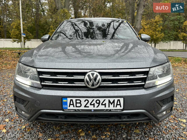 Серый Фольксваген Тигуан, объемом двигателя 1.98 л и пробегом 194 тыс. км за 16700 $, фото 2 на Automoto.ua