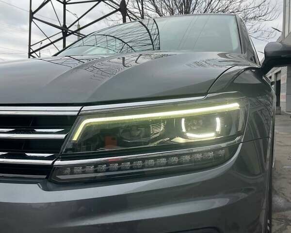 Серый Фольксваген Тигуан, объемом двигателя 1.98 л и пробегом 194 тыс. км за 24299 $, фото 49 на Automoto.ua