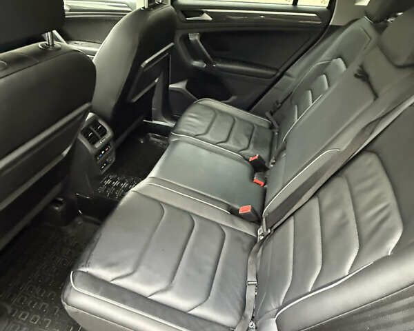 Сірий Фольксваген Тігуан, об'ємом двигуна 1.98 л та пробігом 83 тис. км за 30700 $, фото 19 на Automoto.ua