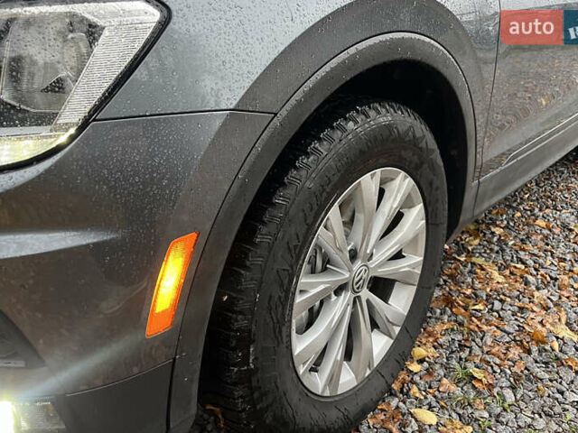 Серый Фольксваген Тигуан, объемом двигателя 1.98 л и пробегом 194 тыс. км за 16700 $, фото 8 на Automoto.ua