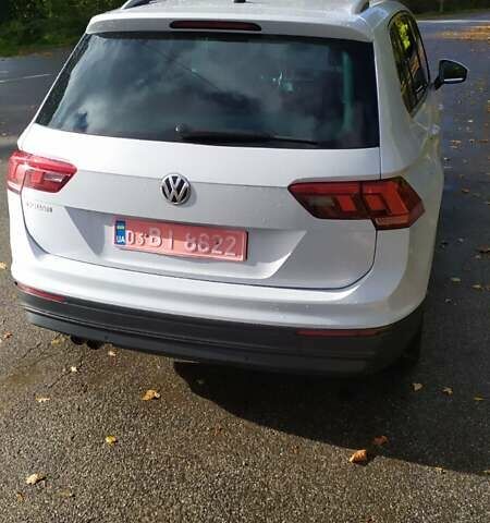 Серый Фольксваген Тигуан, объемом двигателя 2 л и пробегом 195 тыс. км за 23350 $, фото 23 на Automoto.ua