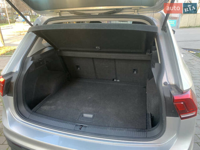 Сірий Фольксваген Тігуан, об'ємом двигуна 1.97 л та пробігом 185 тис. км за 22900 $, фото 11 на Automoto.ua