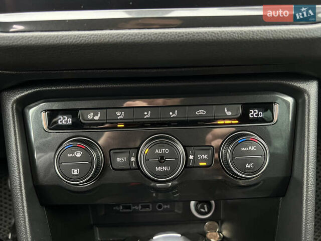 Серый Фольксваген Тигуан, объемом двигателя 1.97 л и пробегом 169 тыс. км за 24800 $, фото 29 на Automoto.ua