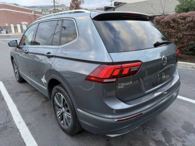 Серый Фольксваген Тигуан, объемом двигателя 2 л и пробегом 36 тыс. км за 18500 $, фото 3 на Automoto.ua