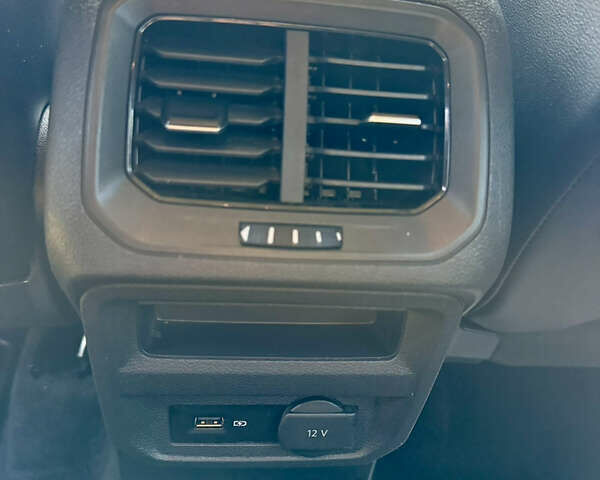 Серый Фольксваген Тигуан, объемом двигателя 2 л и пробегом 104 тыс. км за 20300 $, фото 29 на Automoto.ua