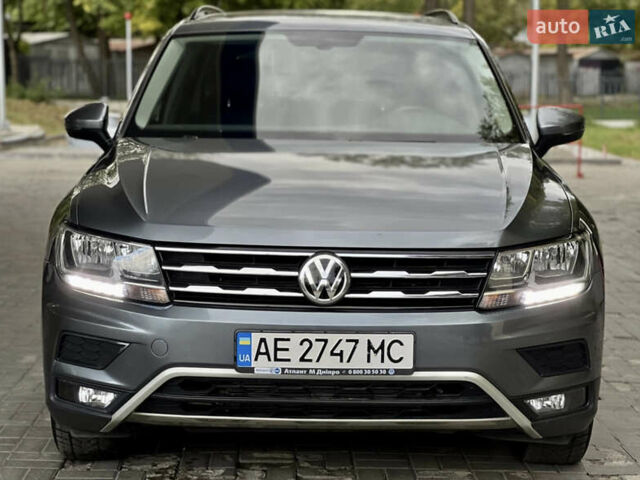 Серый Фольксваген Тигуан, объемом двигателя 1.98 л и пробегом 121 тыс. км за 20000 $, фото 1 на Automoto.ua